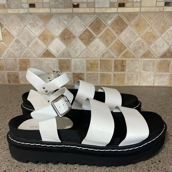Madden Girl Women’s White Dazze Platform Sandal Size 9.5 - Picture 3 of 10